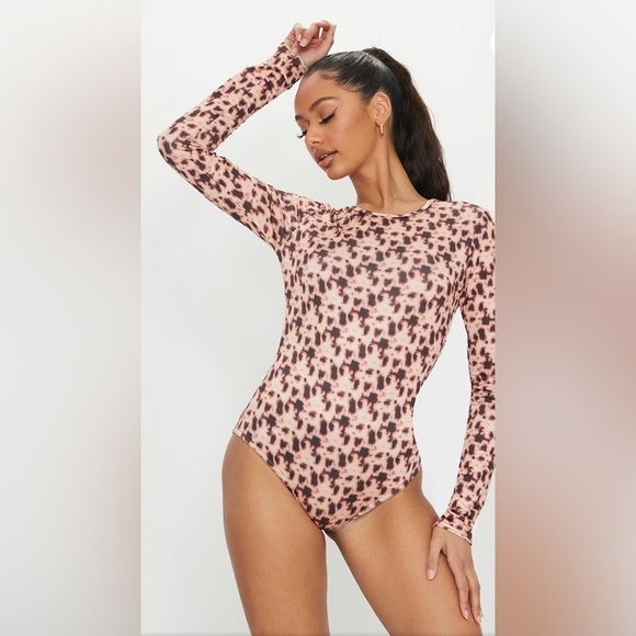 *NEW* Pretty Little Thing bodysuit - Picture 3 of 7